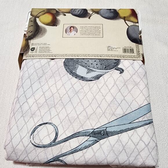 John Derian company tablecloth 60''in x 104'' made 100% cotton - Picture 4 of 7